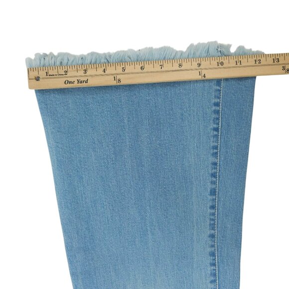 Tricot by C'est Toi Mid Rise Flare Jeans Womens Size 9/28 Stretch Light Wash NEW - Picture 6 of 15